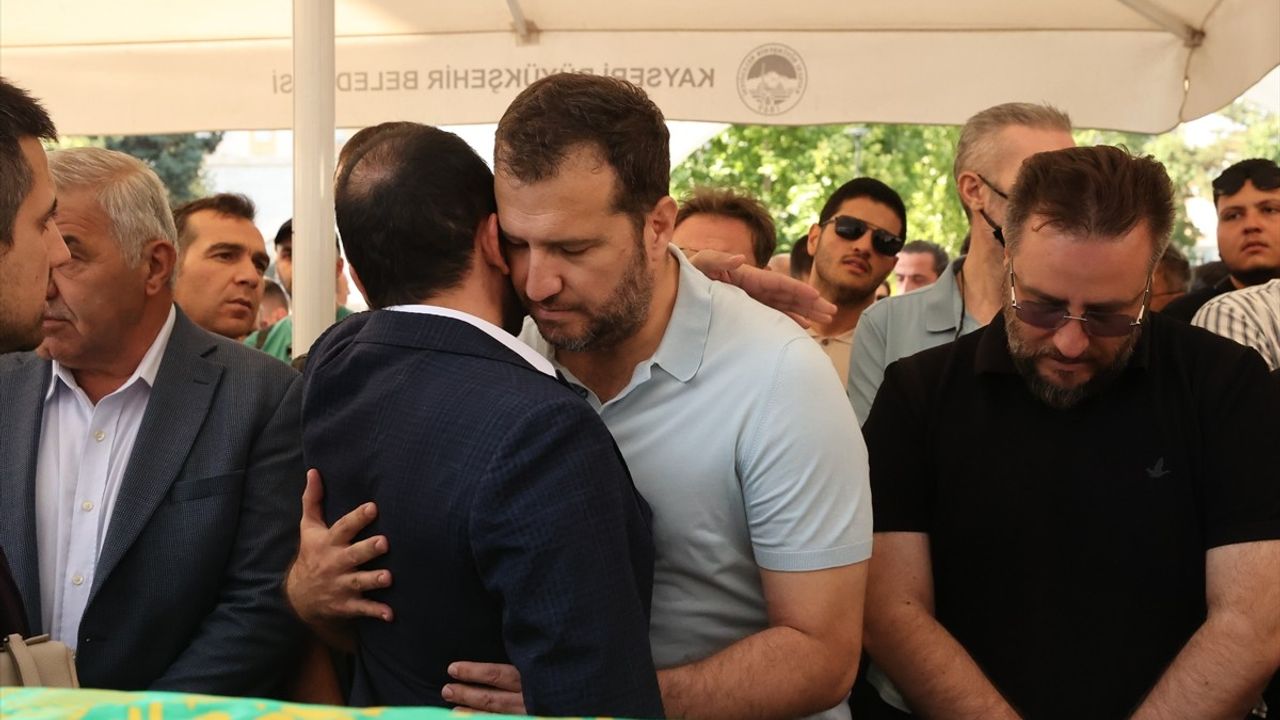Mehmet Bozdağ'ın Acı Kaybı