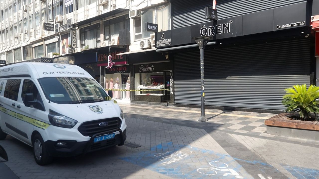 Mersin'de Kuyumcudan Altın Hırsızlığı İhbarı
