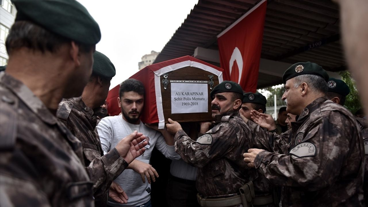 Mersin'de Şehit Olan Polis Memuru İçin Törende Duygusal Anlar