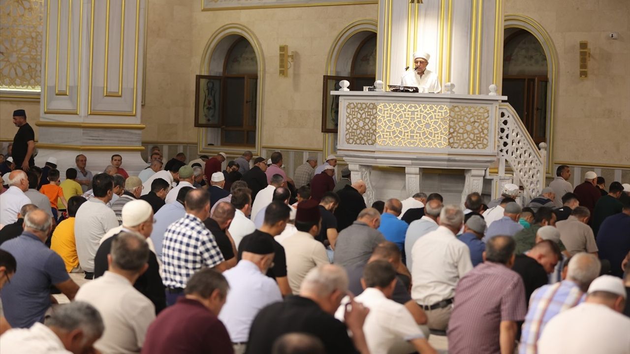 Mevlit Kandili Coşkusu Üç İlde Kutlandı