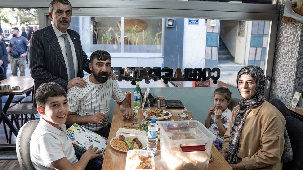 Milli Eğitim Bakanı Yusuf Tekin Erzurum'da Ziyaretlerde Bulundu