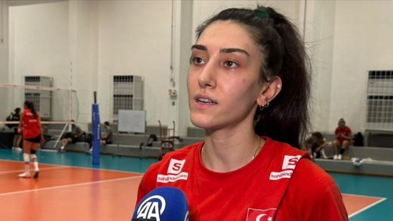 Milli Voleybolcular ABD Maçına Hazır: Zehra Güneş ve Yaprak Erkek'in Mesajı