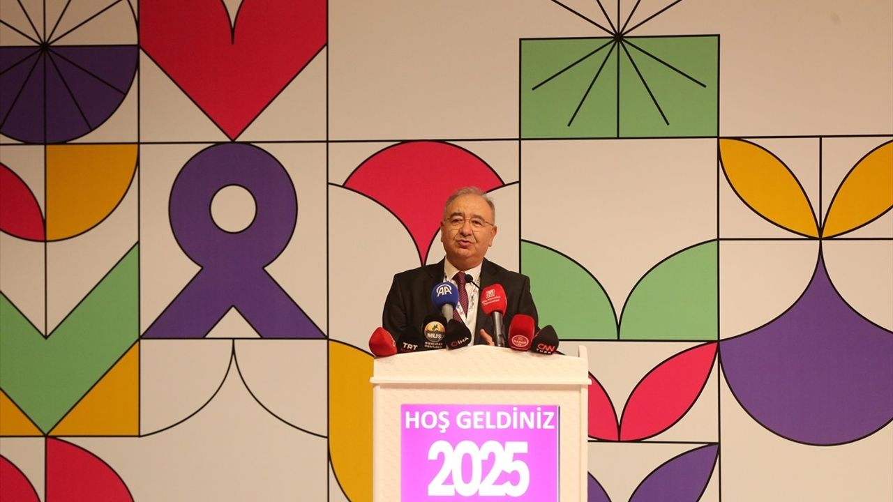 Muş'ta 12. Uluslararası Onkoloji Günleri Başladı