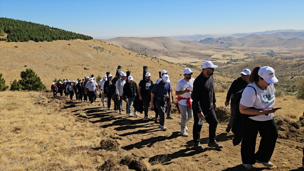 Neşet Ertaş, Gönül Dağı'nda 40 Sazla Anıldı