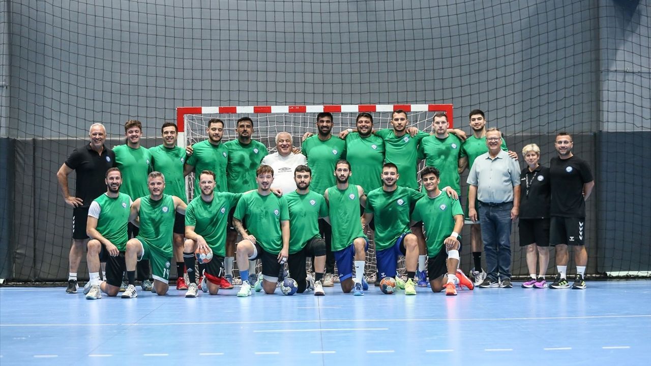 Nilüfer Belediyespor, Hentbolda Süper Kupa'nın Ardından Şampiyonluk Peşinde