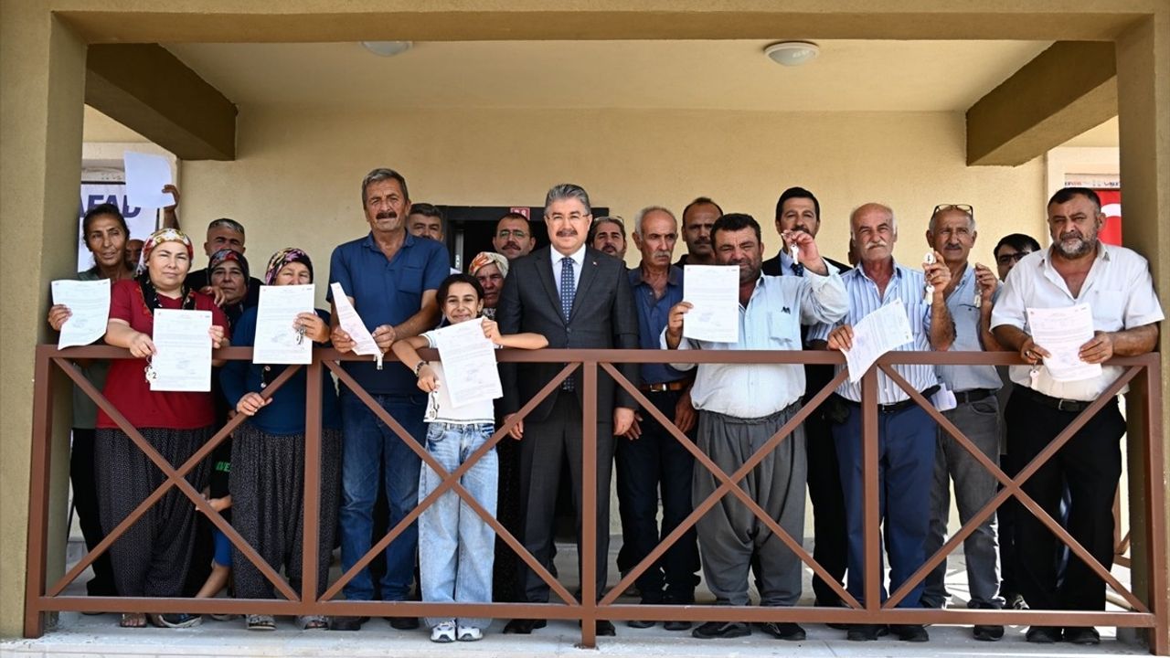 Osmaniye'de Depremzedelere Teslim Edilen 15 Yeni Köy Evi