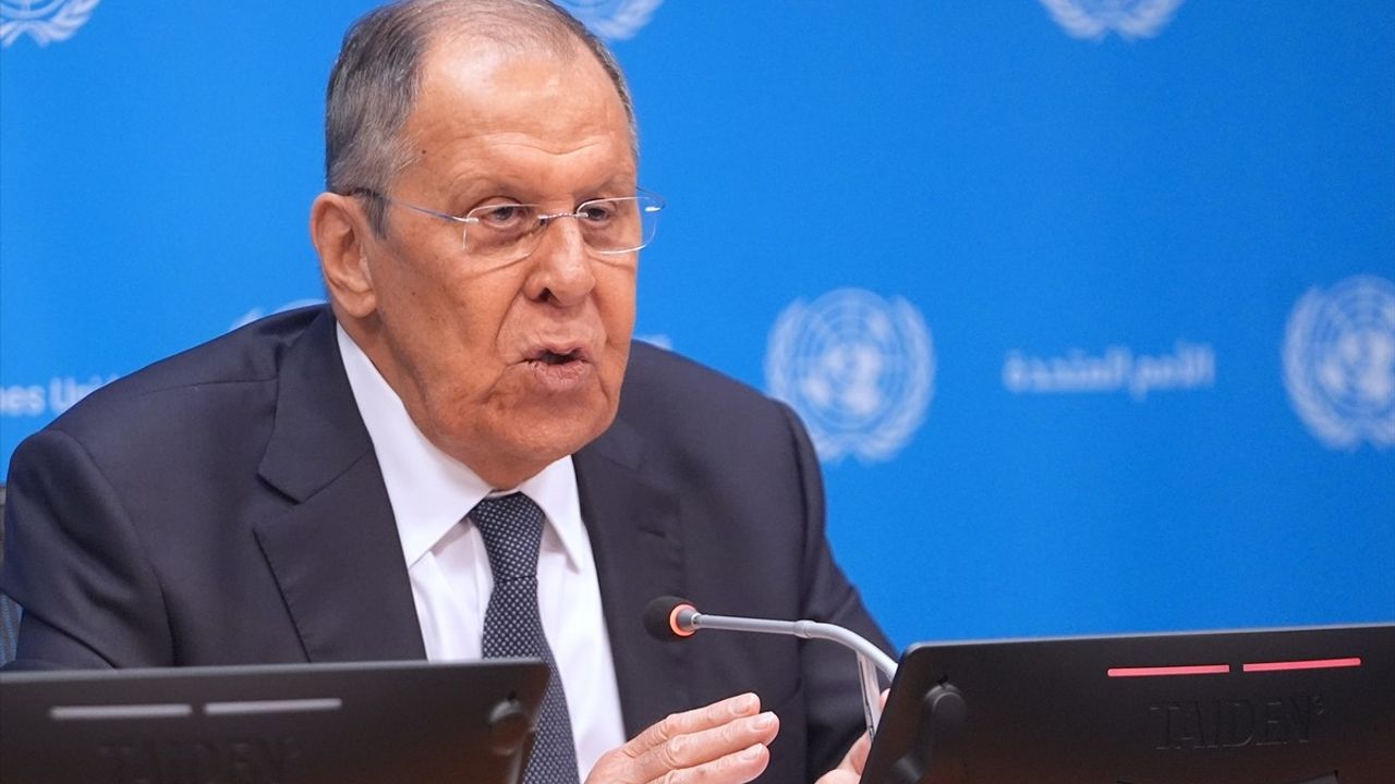 Rusya Dışişleri Bakanı Lavrov'dan Batılı İtlaflara Sert Uyarı