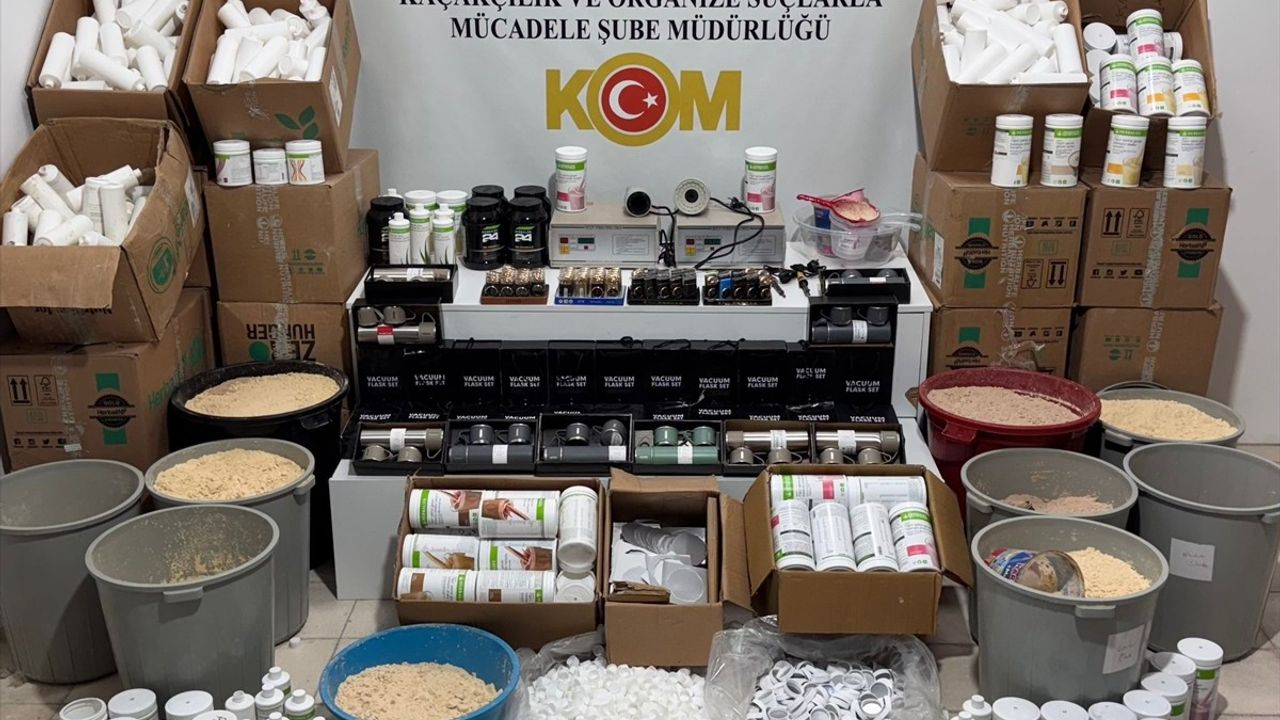 Samsun'da Sahte Zayıflama ve Protein Tozu Üreticisi Yakalandı