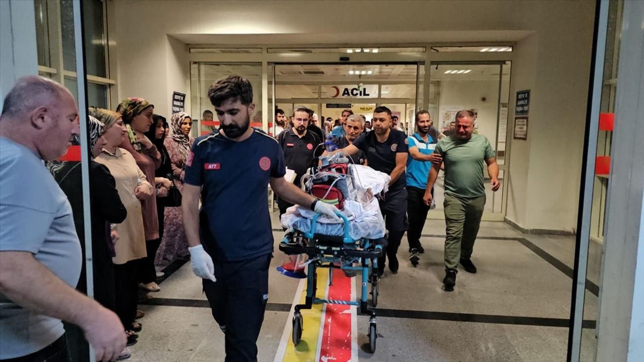 Siirt'te Trafik Kazası: Çocuk Ağır Yaralandı