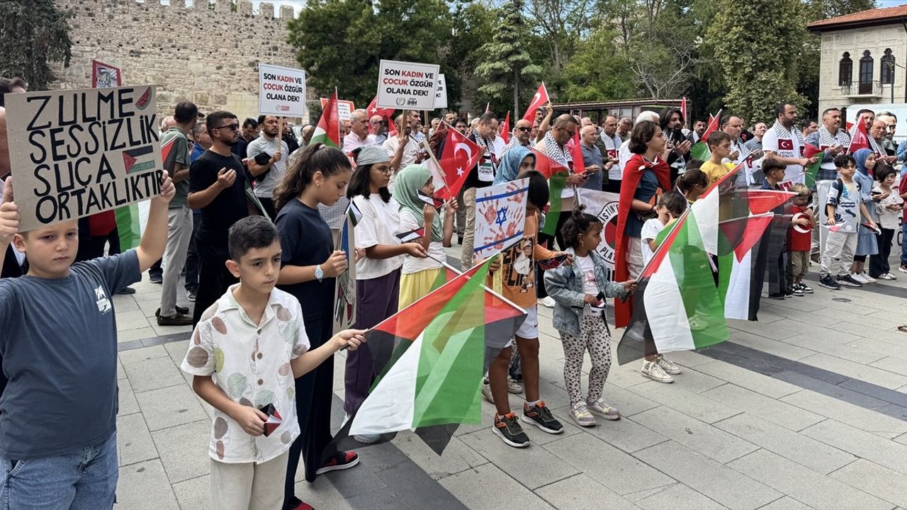 Sinop ve Tokat'ta Filistin'e Destek Eylemi Düzenlendi