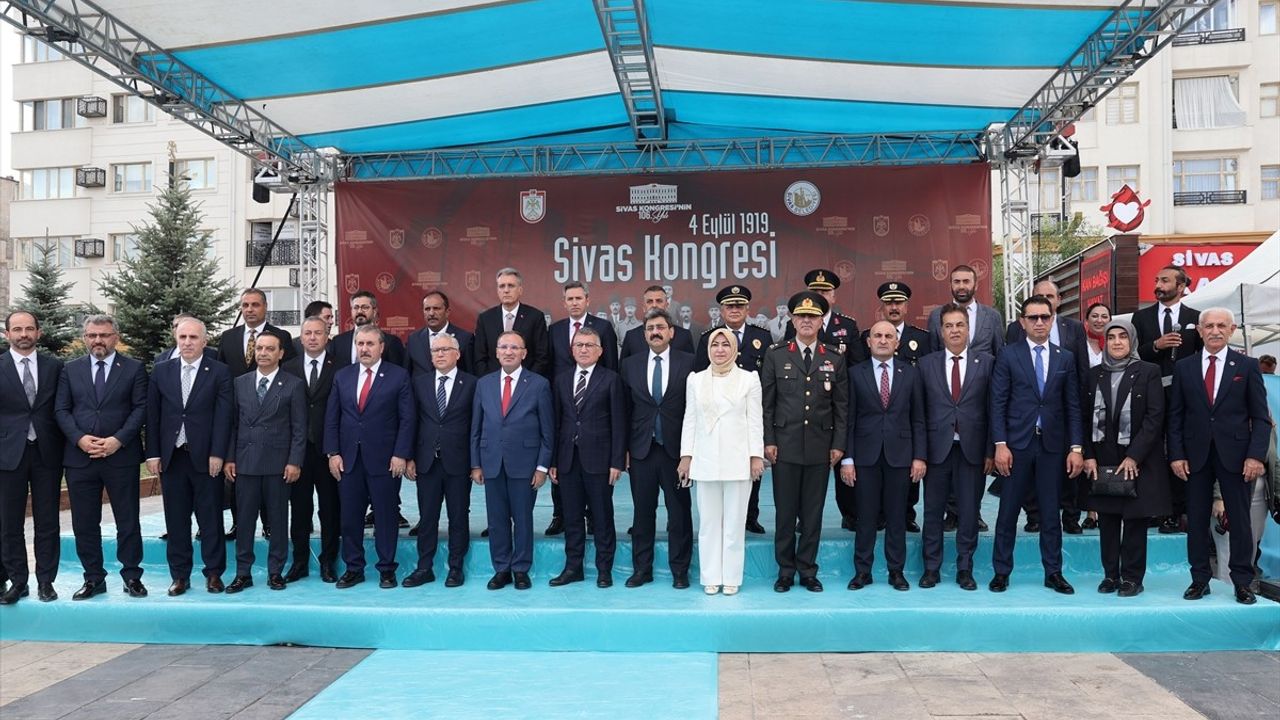 Sivas Kongresi'nin 106. Yıl Dönümü Coşkuyla Kutlandı