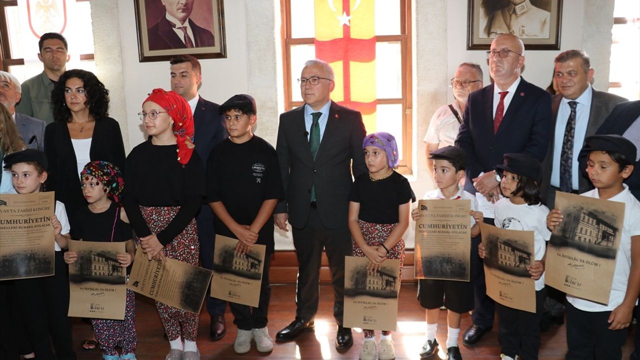 Sivas Kongresi'nin 106. Yılında Milli Mücadele Kıyafet Sergisi Açıldı