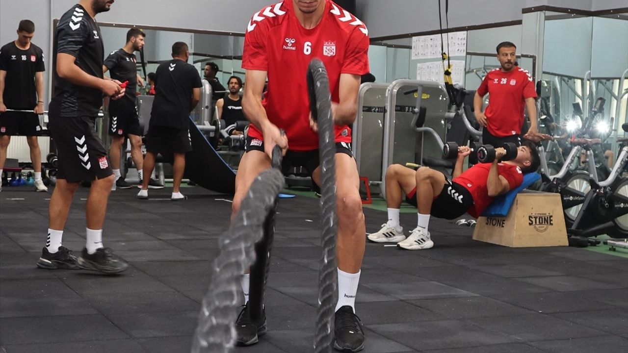 Sivasspor, Sarıyer Maçına Hazırlıklarını Sürdürüyor