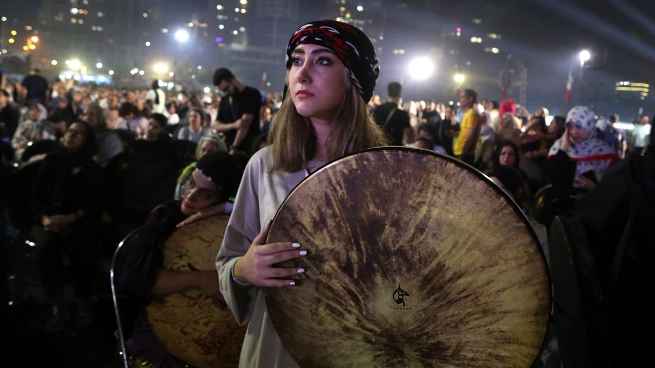 Tahran'da Hazreti Muhammed'in Doğum Yıldönümü Kutlamaları