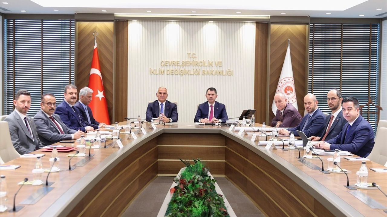 Tarihi Yapıların Restore Edilmesi İçin Bakanlar Bir Araya Geldi
