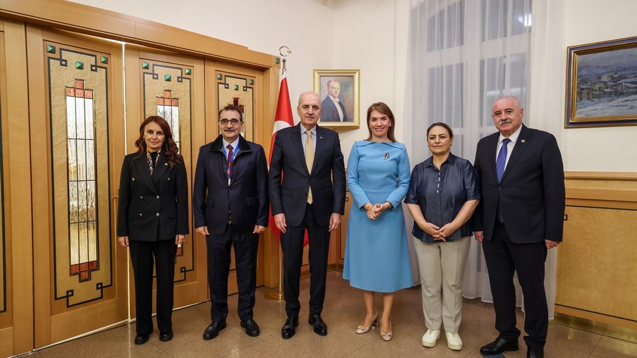 TBMM Başkanı Kurtulmuş, Budapeşte Büyükelçiliğini Ziyaret Etti