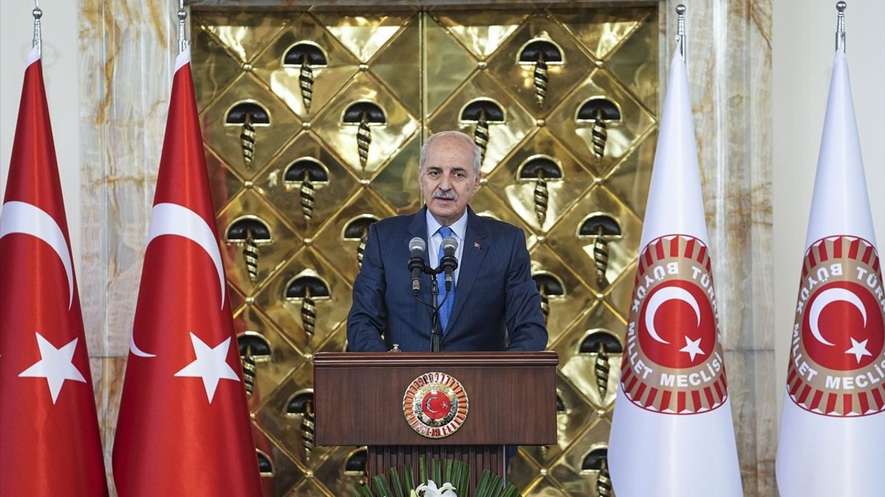 TBMM Başkanı Kurtulmuş, KKTC Muhtarlarını Ağırladı ve Kıbrıs ile Filistin Meselesine Dikkat Çekti