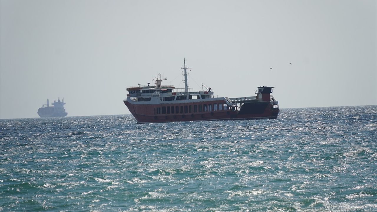 Tekirdağ'da Poyraz, Deniz Ulaşımını Olumsuz Etkiliyor