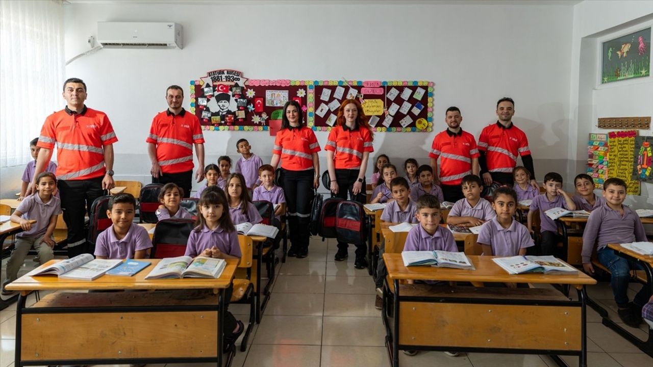 THY, Uçak Koltuğu Kumaşlarını Okul Çantası ve Kırtasiye Malzemesine Dönüştürüyor