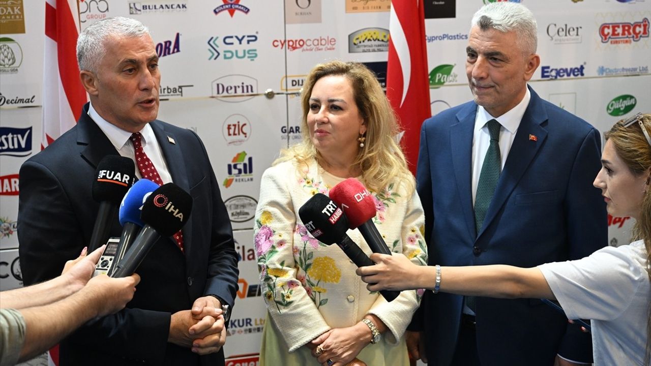 Ticaret Bakanı Ömer Bolat, KKTC’nin Gelişimine Destek Veriyor