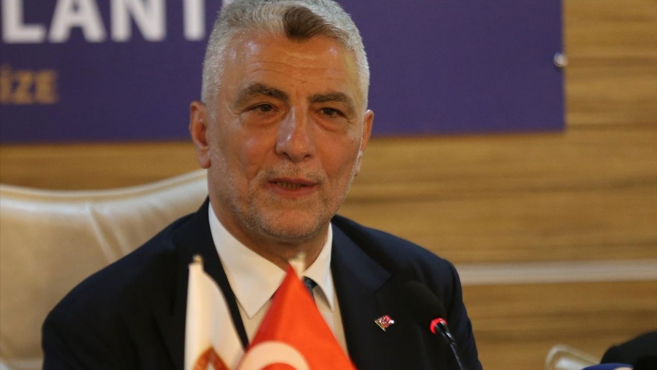 Ticaret Bakanı Ömer Bolat Rize'de Ekonomik Gelişmeleri Değerlendirdi