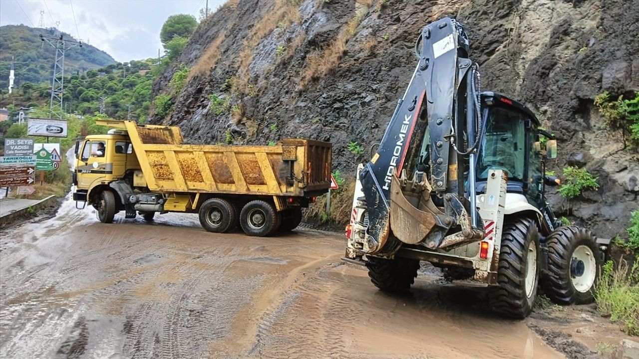 Trabzon'da Yağışlar Sonrası Heyelan Olayları