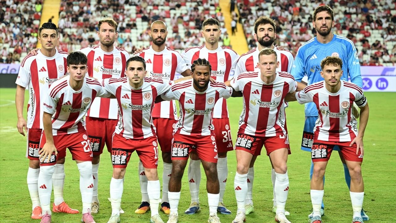 Trendyol Süper Lig: İlk Yarısı 0-0 Beraberlik ile Sona Erdi