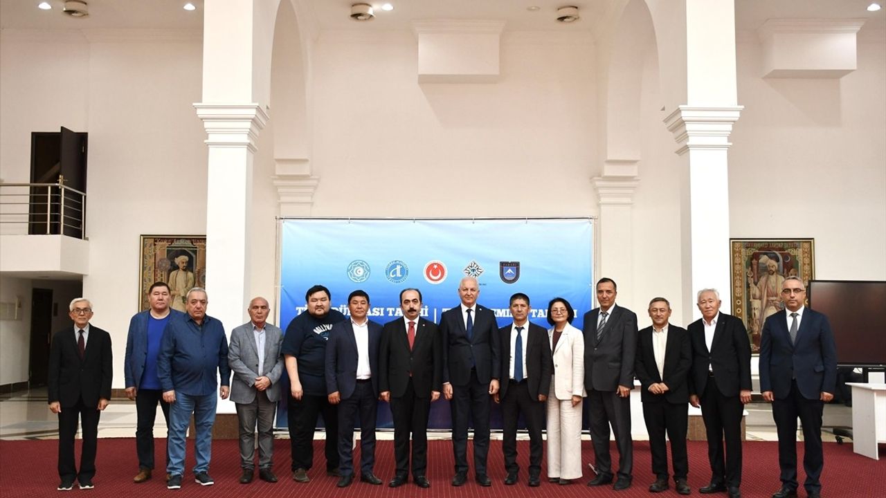 Türk Akademisi Türk Ülkeleri Tarihinde Ortak Eser Hazırlıyor
