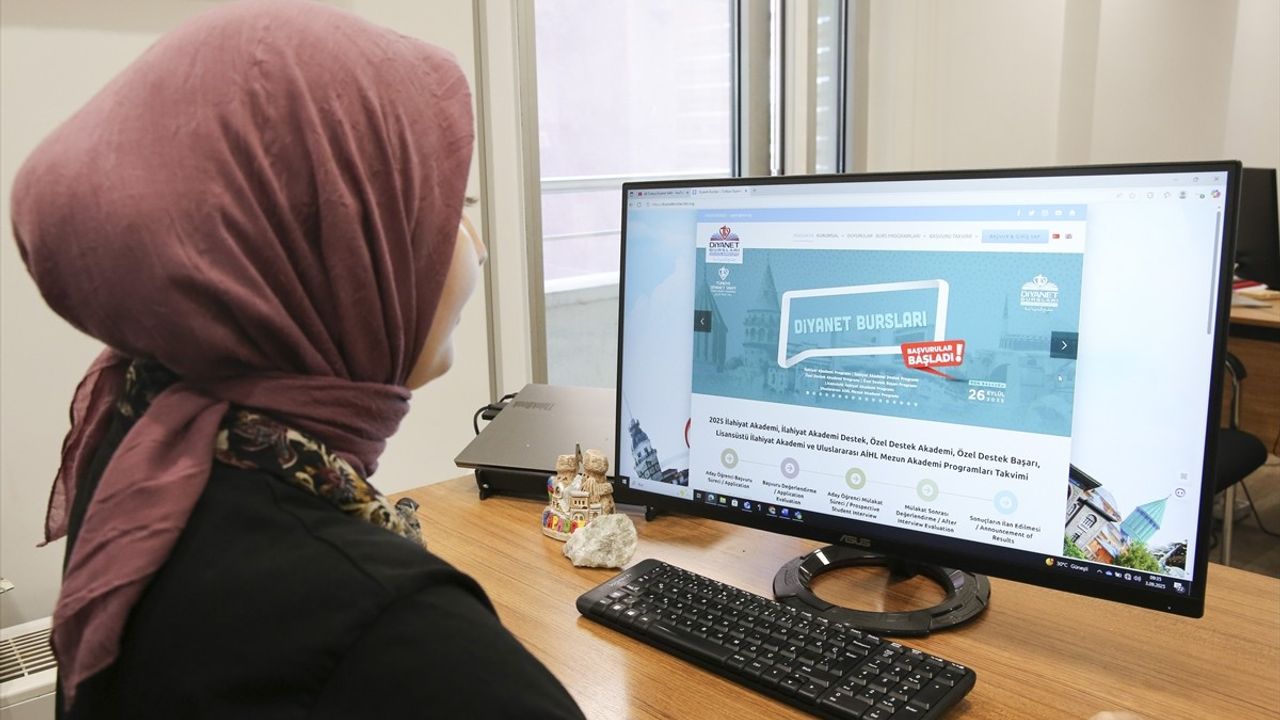 Türkiye Diyanet Vakfı Burs Programlarına Başvurular Başladı