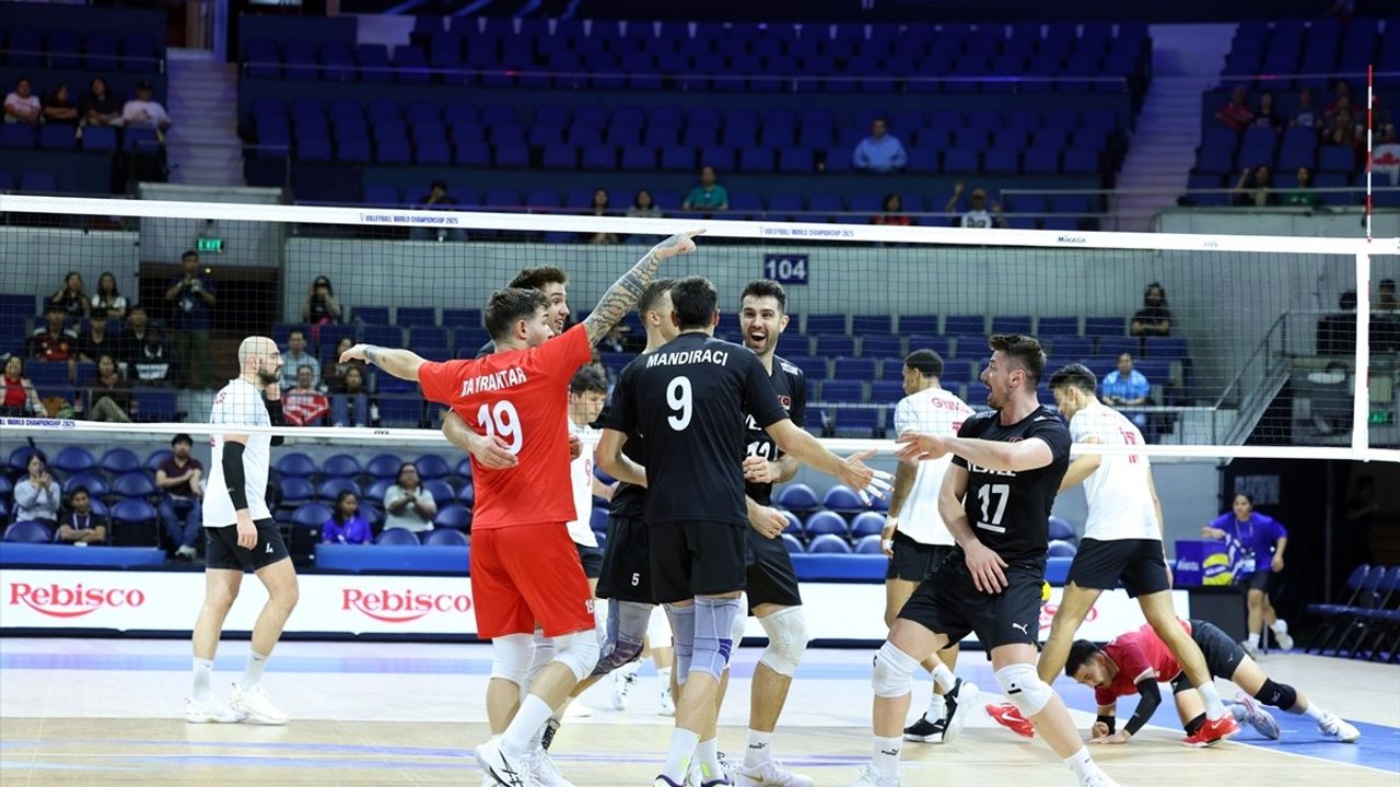 Türkiye Voleybol Takımı 2025 Dünya Şampiyonası'nda Üst Tura Çıktı