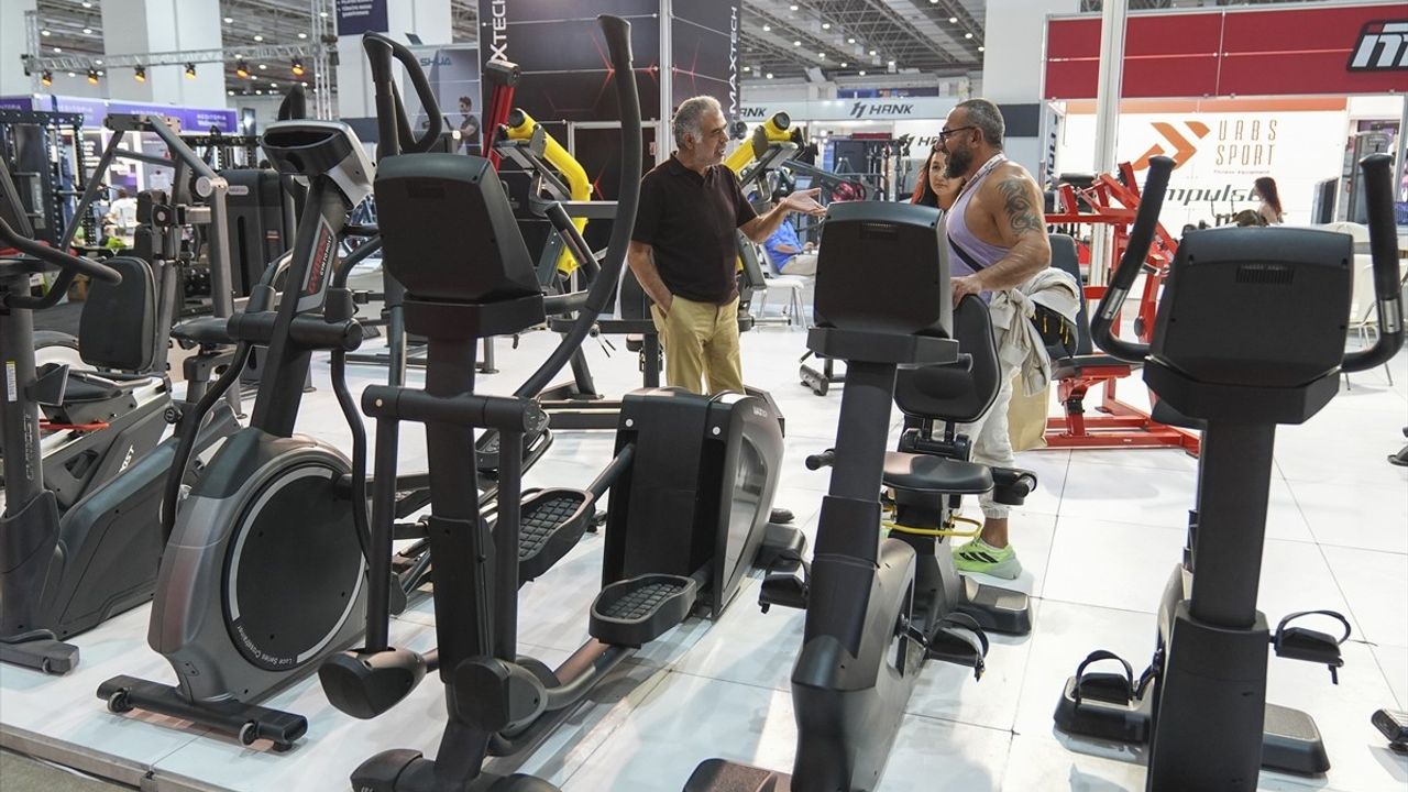 Türkiye Vücut Geliştirme ve Fitness Şampiyonası İzmir'de Başladı