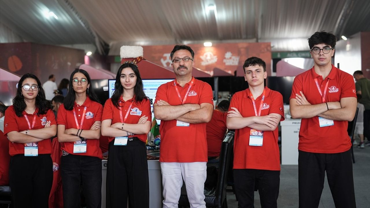 Türkmenistan'ın Aşkabat Türk Anadolu Lisesi TEKNOFEST'te