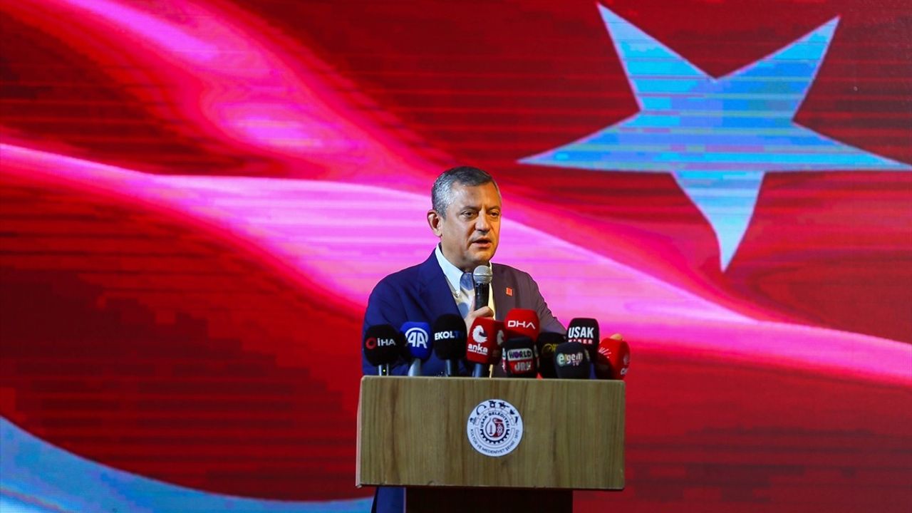 Uşak'ta Ferdi Zeyrek Amfi Salonu'nun Açılışı Gerçekleşti