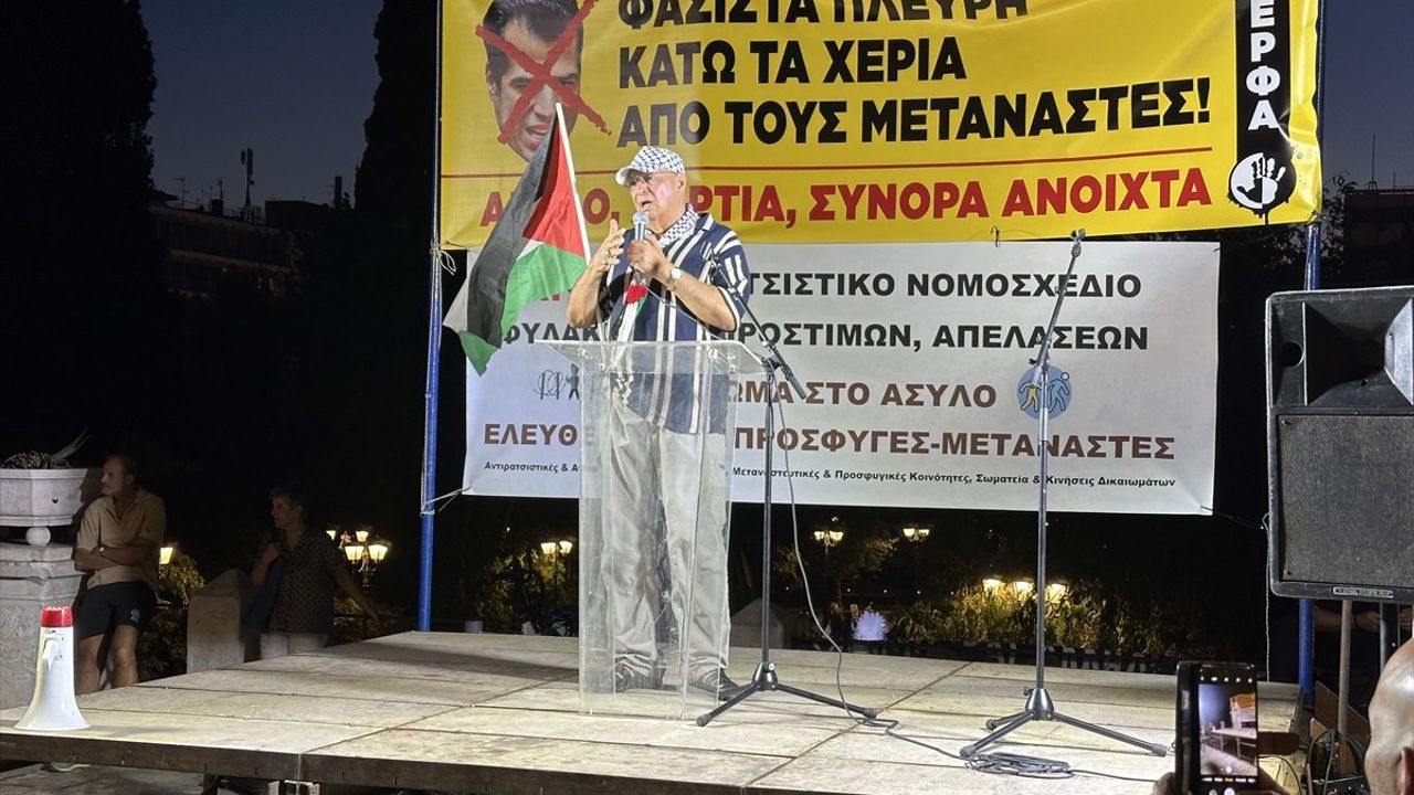 Yunanistan'da Yeni Göç Yasası Protesto Edildi