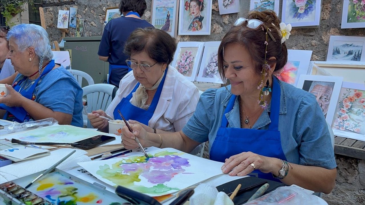 10. Uluslararası Kaleiçi Old Town Festivali Antalya'da Başladı