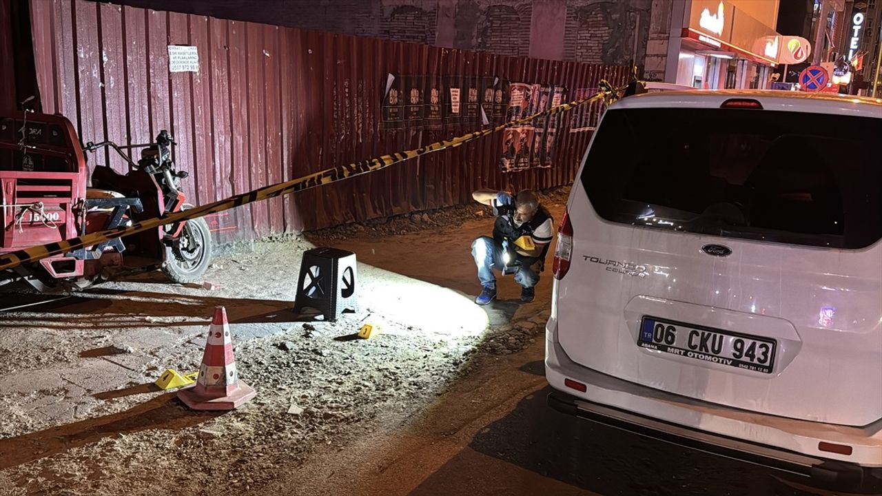 Adana'da Çay Ocağına Silahlı Saldırı: Şüpheli Yakalandı