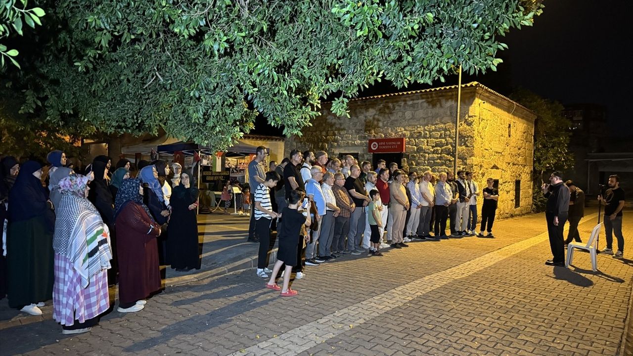 Adana'da Küresel Sumud Filosu'na Saldırıya Protesto