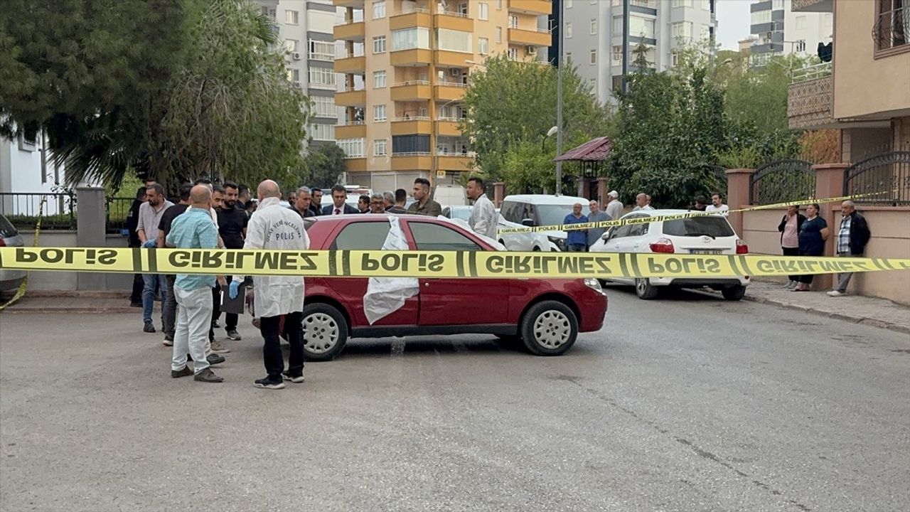 Adana'da Otomobilde Ölüm Olayı: Üç Kişi Gözaltında