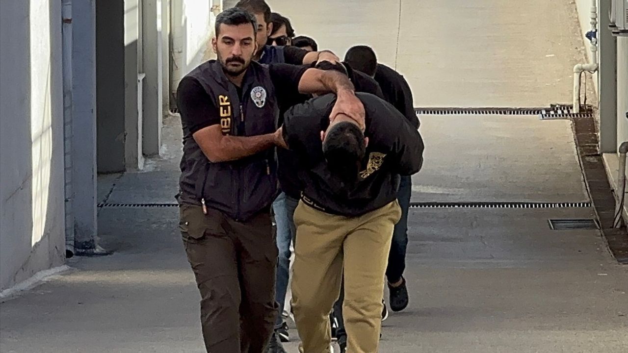 Adana'da Sazan Sarmalı Dolandırıcılığı: 6 Şüpheli Tutuklandı