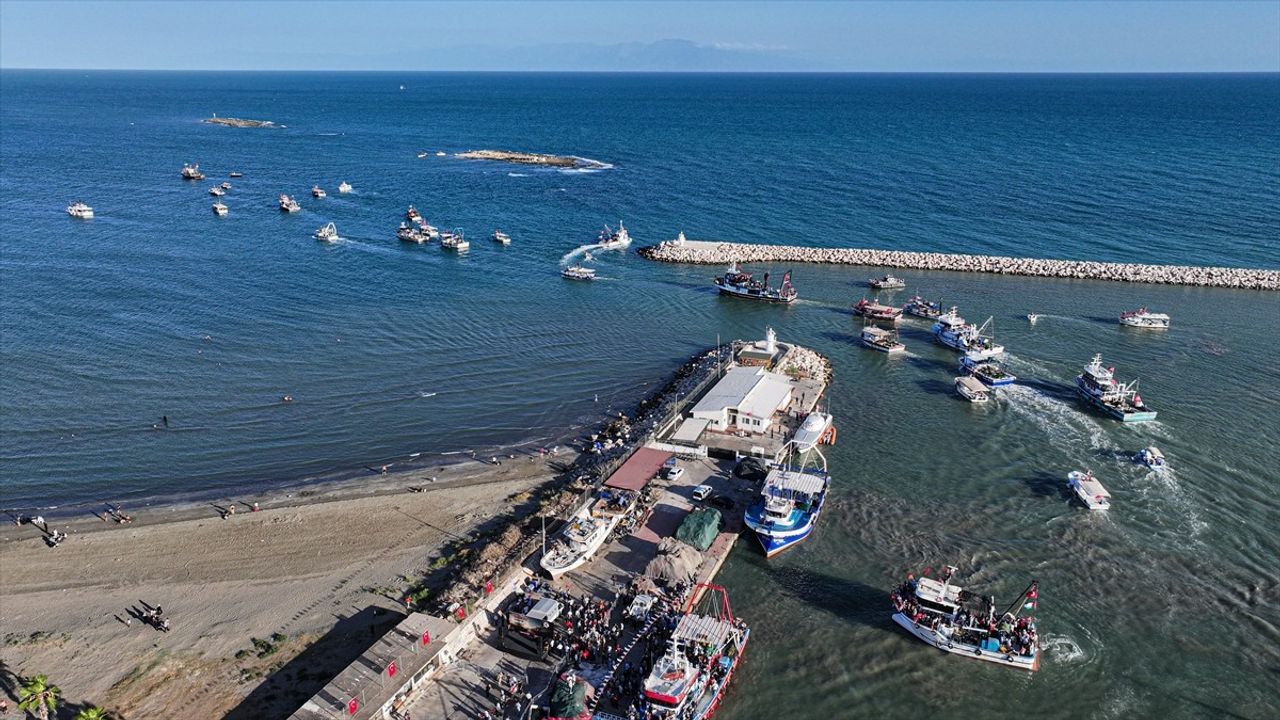 Adana'dan Filistin'e Destek İçin Akdeniz'e Açıldılar