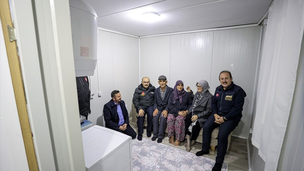 AFAD Başkanı Pehlivan'dan Sındırgı'da Deprem Açıklaması