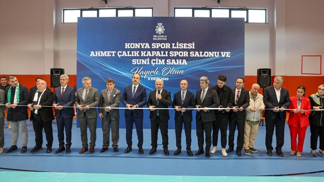 Ahmet Çalık Kapalı Spor Salonu Açıldı