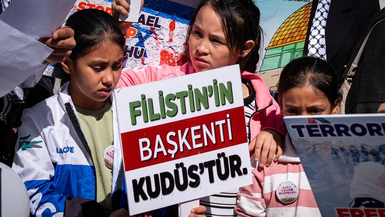 AK Parti Altındağ Gençlik Kolları'ndan Gazze'ye Destek Gösterisi