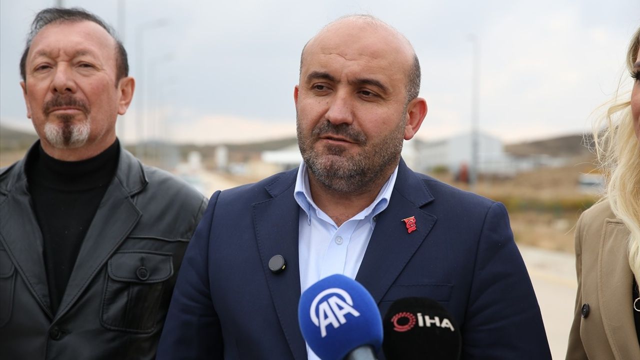 AK Parti'den Nadir Toprak Elementleri Yatırımına Destek