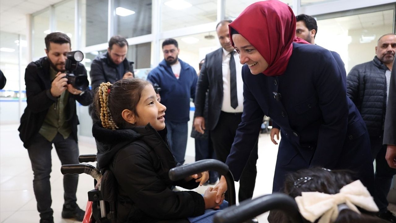 AK Parti Genel Başkan Yardımcısı Kaya'nın Bağcılar Ziyareti