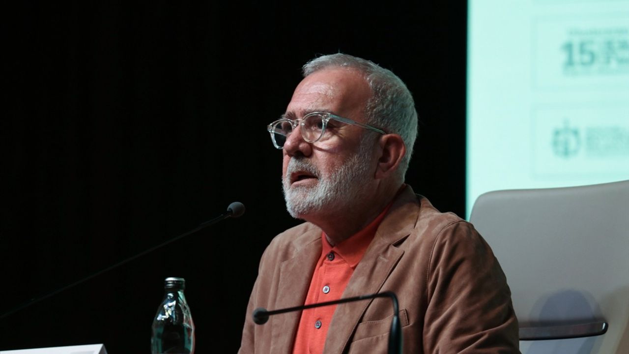 AK Parti Grup Başkanvekili Bahadır Yenişehirlioğlu Kocaeli Kitap Fuarı'nda