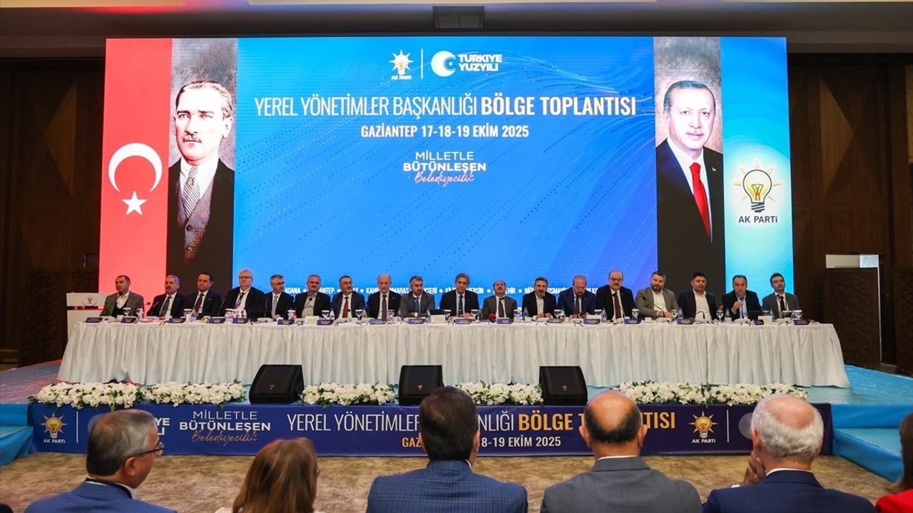 AK Parti Yerel Yönetimler Bölge Toplantısı Gaziantep'te Sona Erdi