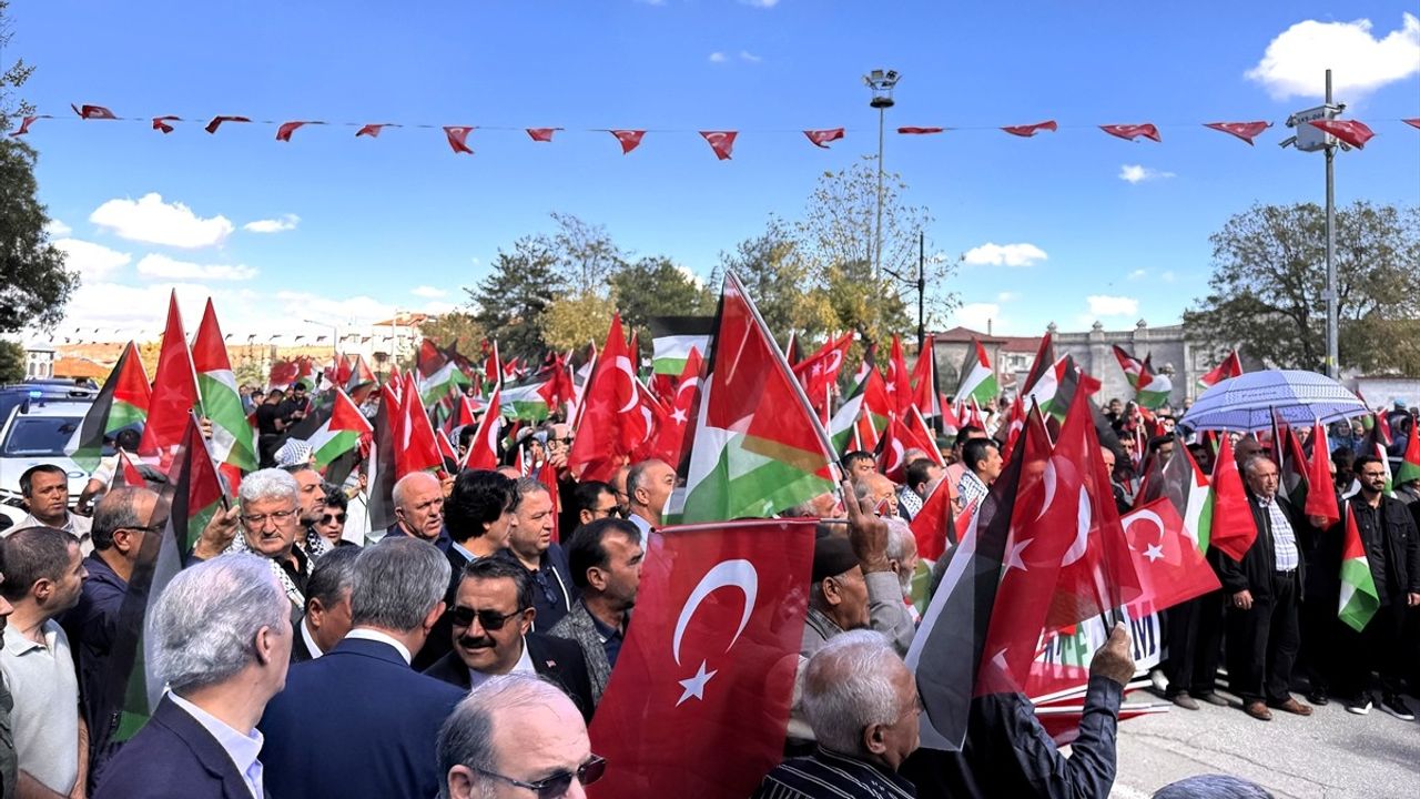 Aksaray'da Gazze'ye Destek Yürüyüşü Düzenlendi