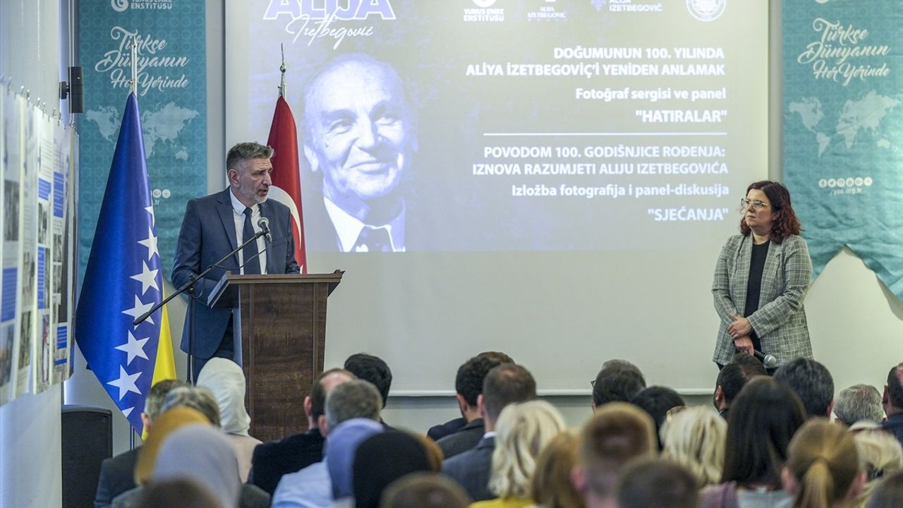Aliya İzetbegoviç'i Yeniden Anlamak Paneli Saraybosna'da