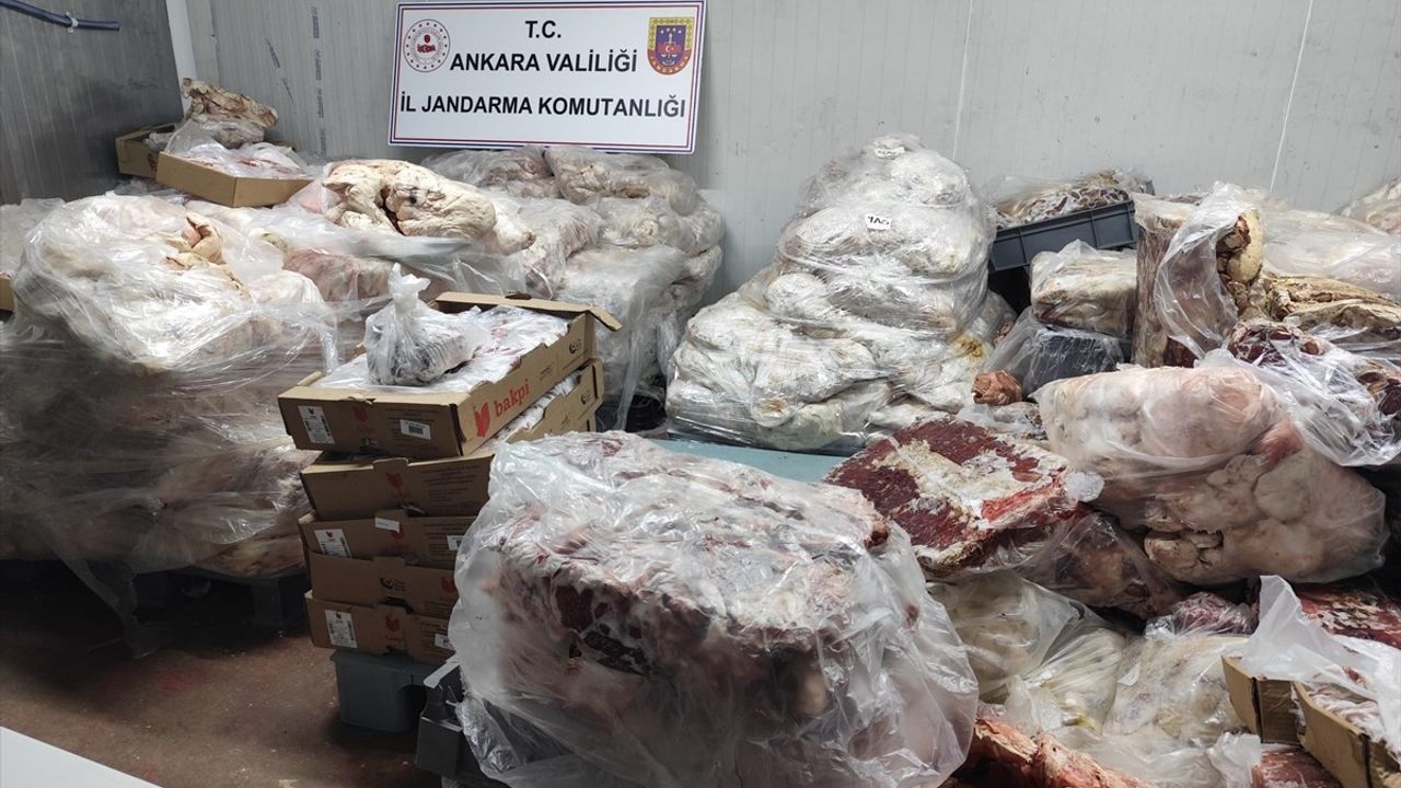 Ankara'da Bozuk Et Operasyonu: 17 Ton Malzeme Ele Geçirildi